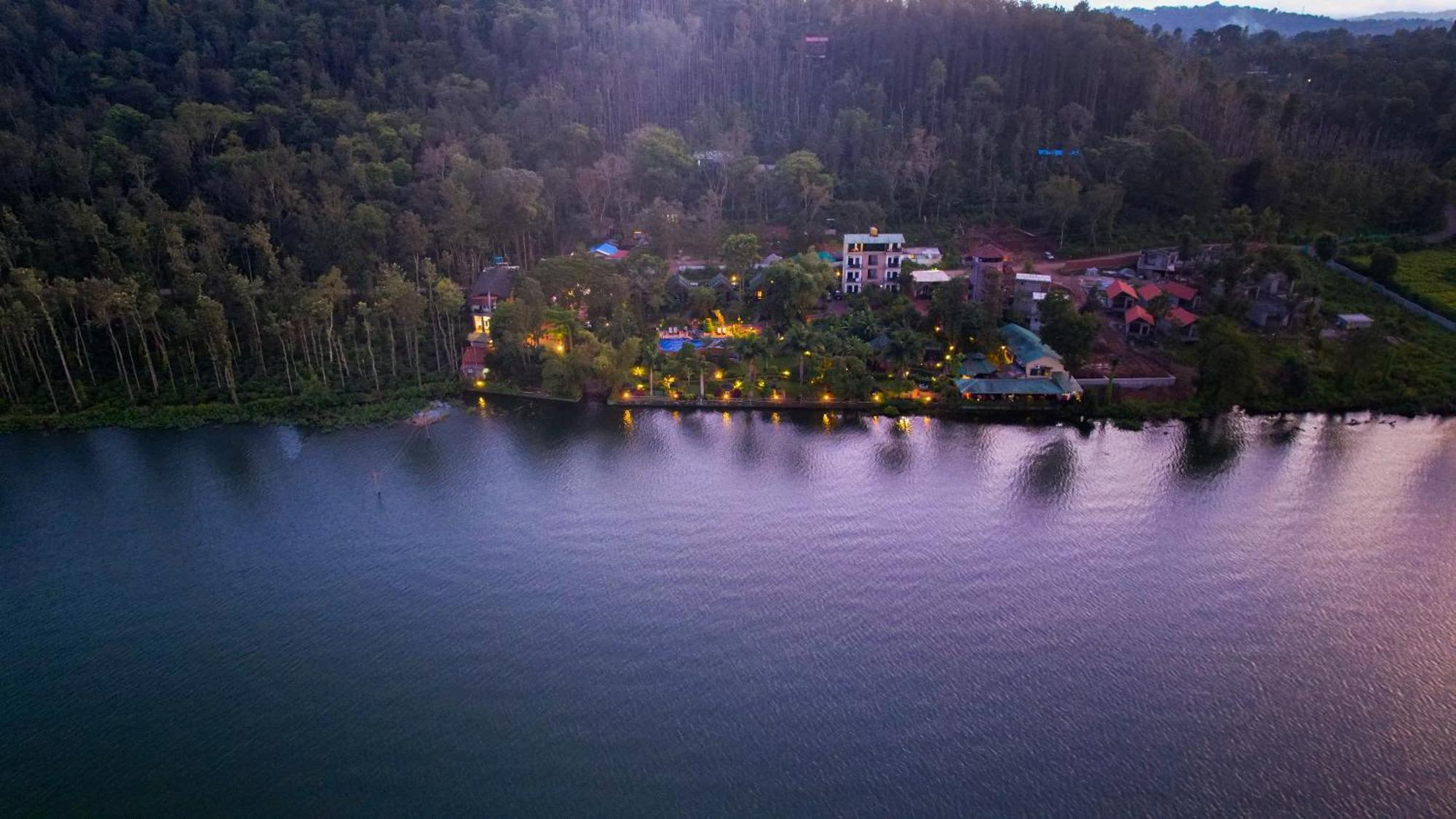Coorg Jungle Camp Backwater Resort Suntikoppa Bagian luar foto