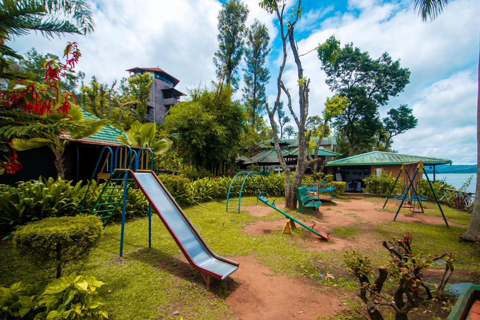Coorg Jungle Camp Backwater Resort Suntikoppa Bagian luar foto